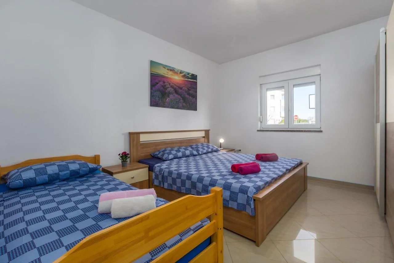 PUY Villa Vita'1 דירה פולה